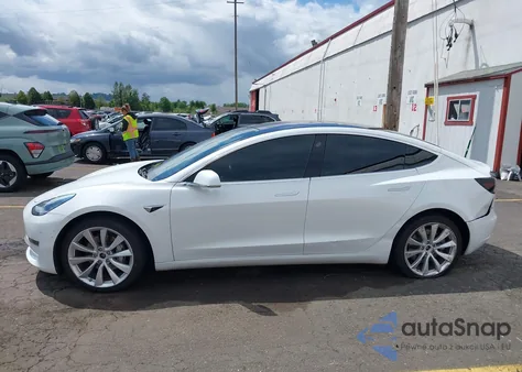 2018 Tesla Model 3 Long Range/Performance z USA, uszkodzony, nr VIN 5YJ3E1EB7JF092550